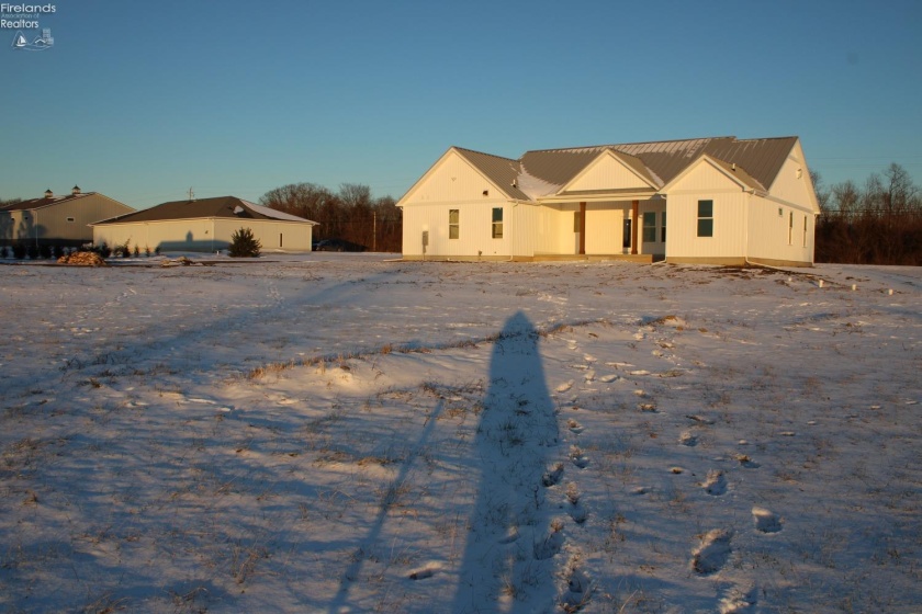 1290 Hartshorn Road, Marblehead, 43440, 3 Bedrooms Bedrooms, ,2 BathroomsBathrooms,Residential,For Sale,Hartshorn,20250271