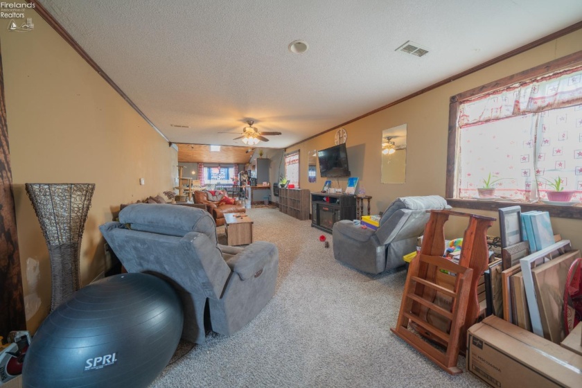 35 Greenwhich Milan TownLine Road, North Fairfield, 44855, 6 Bedrooms Bedrooms, ,3 BathroomsBathrooms,Residential,For Sale,Greenwhich Milan TownLine,20250471
