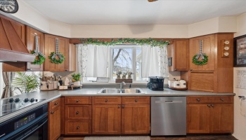 4889 SR 2, Oak Harbor, 43449, 3 Bedrooms Bedrooms, ,3 BathroomsBathrooms,Residential,For Sale,SR 2,20250321