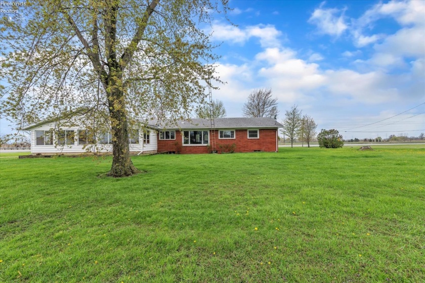 4889 SR 2, Oak Harbor, 43449, 3 Bedrooms Bedrooms, ,3 BathroomsBathrooms,Residential,For Sale,SR 2,20250321