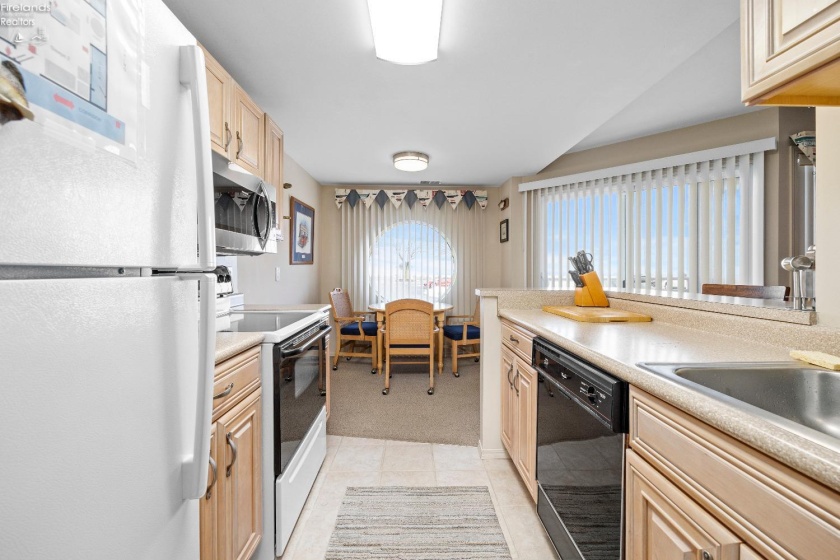 202 Clinton Reef Drive, Port Clinton, 43452, 1 Bedroom Bedrooms, ,1 BathroomBathrooms,Residential,For Sale,Clinton Reef,20250554