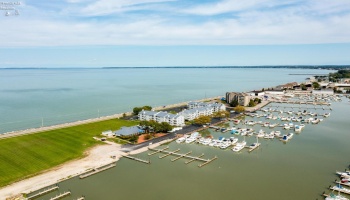 202 Clinton Reef Drive, Port Clinton, 43452, 1 Bedroom Bedrooms, ,1 BathroomBathrooms,Residential,For Sale,Clinton Reef,20250554