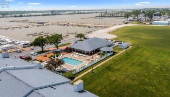 202 Clinton Reef Drive, Port Clinton, 43452, 1 Bedroom Bedrooms, ,1 BathroomBathrooms,Residential,For Sale,Clinton Reef,20250554