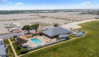 202 Clinton Reef Drive, Port Clinton, 43452, 1 Bedroom Bedrooms, ,1 BathroomBathrooms,Residential,For Sale,Clinton Reef,20250554