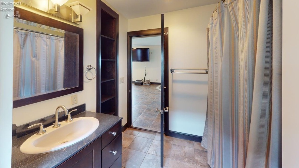 5411 Channel Drive, Port Clinton, 43452, 1 Bedroom Bedrooms, ,2 BathroomsBathrooms,Residential,For Sale,Channel,20250639