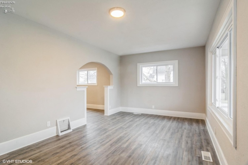 539 Euclid Street, Willard, 44890, 5 Bedrooms Bedrooms, ,2 BathroomsBathrooms,Residential,For Sale,Euclid,20250660