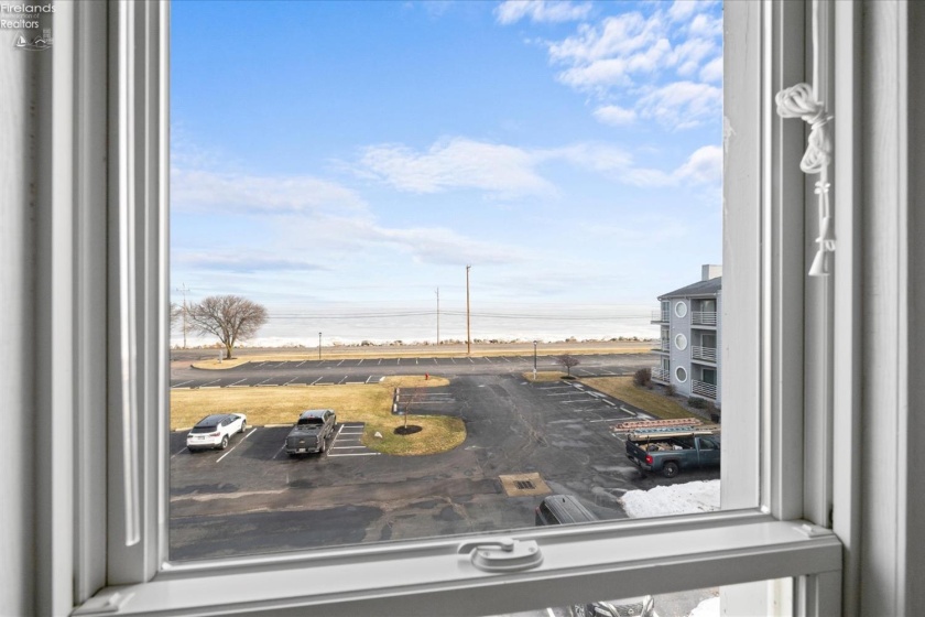 274 Clinton Reef Drive, Port Clinton, 43452, 1 Bedroom Bedrooms, ,1 BathroomBathrooms,Residential,For Sale,Clinton Reef,20250691