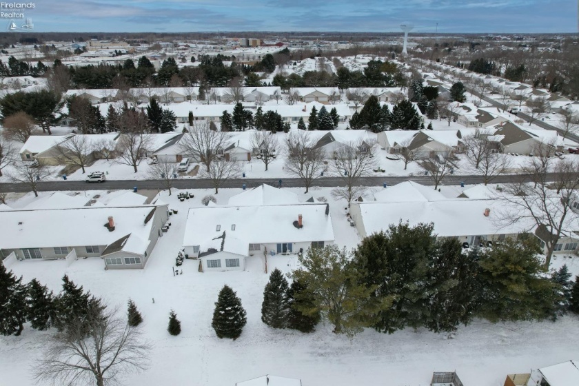 4116 Huntfield Drive, Sandusky, 44870, 2 Bedrooms Bedrooms, ,2 BathroomsBathrooms,Residential,For Sale,Huntfield,20250693