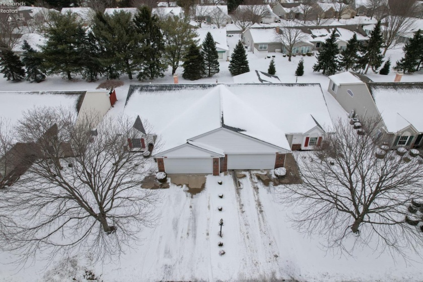 4116 Huntfield Drive, Sandusky, 44870, 2 Bedrooms Bedrooms, ,2 BathroomsBathrooms,Residential,For Sale,Huntfield,20250693