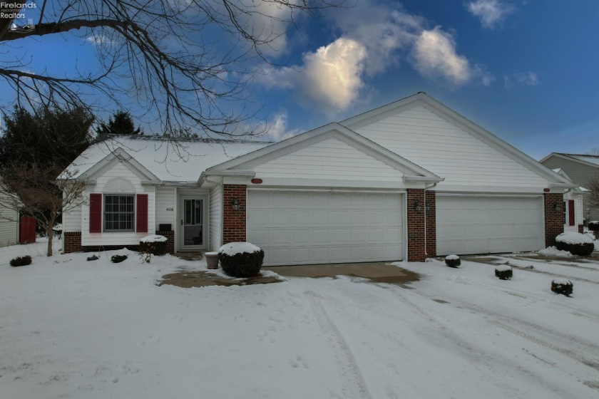 4116 Huntfield Drive, Sandusky, 44870, 2 Bedrooms Bedrooms, ,2 BathroomsBathrooms,Residential,For Sale,Huntfield,20250693