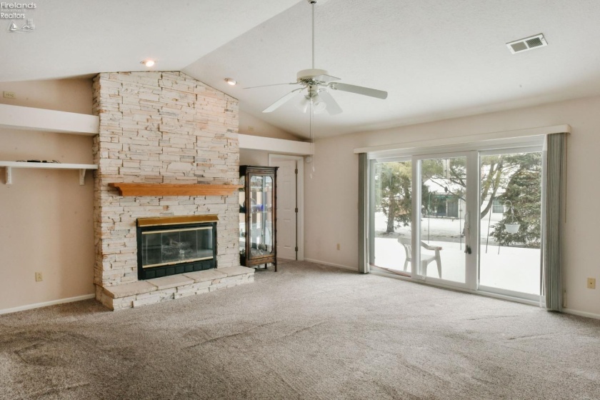 4116 Huntfield Drive, Sandusky, 44870, 2 Bedrooms Bedrooms, ,2 BathroomsBathrooms,Residential,For Sale,Huntfield,20250693