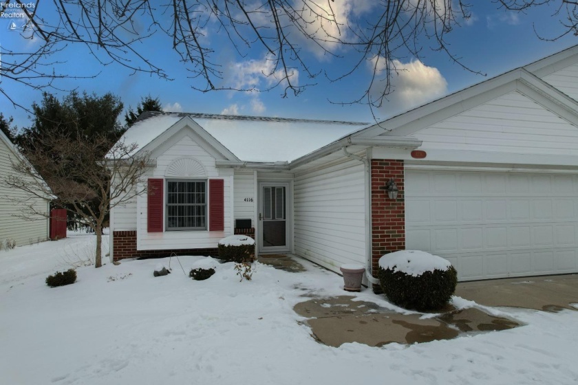 4116 Huntfield Drive, Sandusky, 44870, 2 Bedrooms Bedrooms, ,2 BathroomsBathrooms,Residential,For Sale,Huntfield,20250693