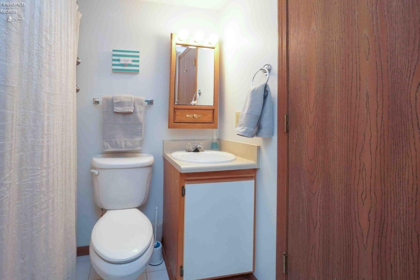 91 Schooner Point Drive, Port Clinton, 43452, 2 Bedrooms Bedrooms, ,2 BathroomsBathrooms,Residential,For Sale,Schooner Point,20250757