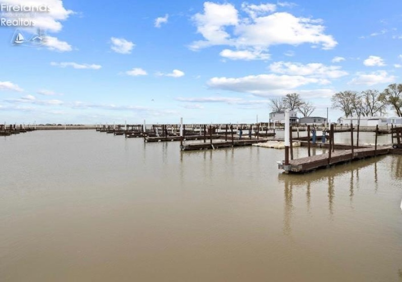 91 Schooner Point Drive, Port Clinton, 43452, 2 Bedrooms Bedrooms, ,2 BathroomsBathrooms,Residential,For Sale,Schooner Point,20250757