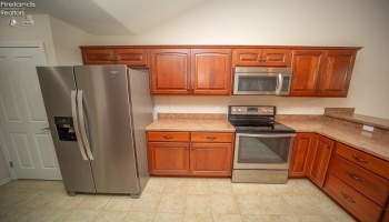 3912 Coventry Lane, Huron, 44839, 2 Bedrooms Bedrooms, ,2 BathroomsBathrooms,Residential,For Sale,Coventry,20250812