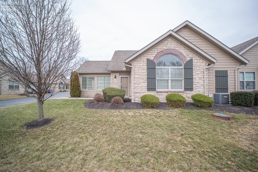 3912 Coventry Lane, Huron, 44839, 2 Bedrooms Bedrooms, ,2 BathroomsBathrooms,Residential,For Sale,Coventry,20250812