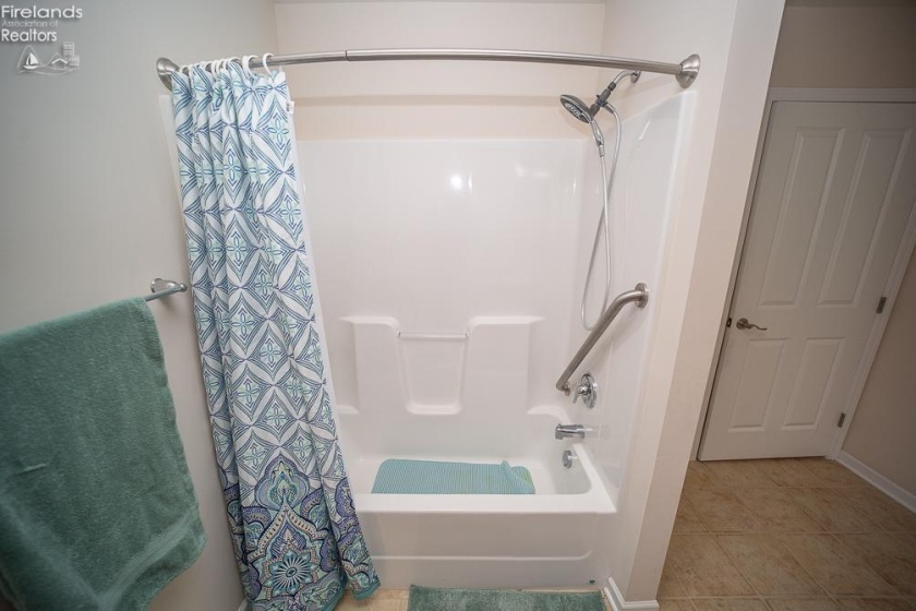 3912 Coventry Lane, Huron, 44839, 2 Bedrooms Bedrooms, ,2 BathroomsBathrooms,Residential,For Sale,Coventry,20250812