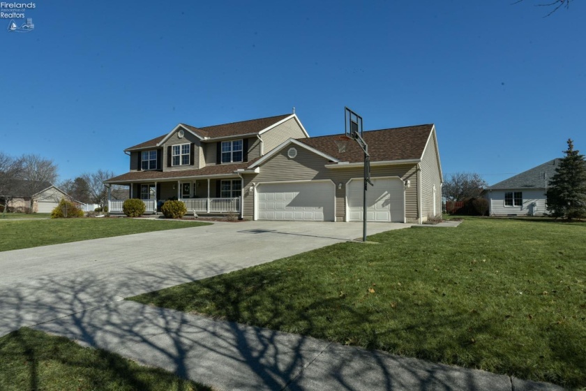 81 Brookside Drive, Oak Harbor, 43449, 4 Bedrooms Bedrooms, ,3 BathroomsBathrooms,Residential,For Sale,Brookside,20250810