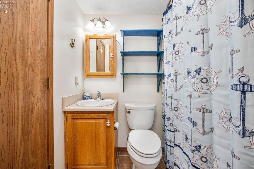 89 Schooner Point Drive, Port Clinton, 43452, 2 Bedrooms Bedrooms, ,2 BathroomsBathrooms,Residential,For Sale,Schooner Point,20250829
