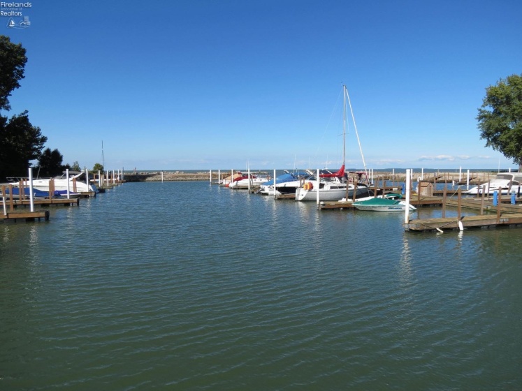 89 Schooner Point Drive, Port Clinton, 43452, 2 Bedrooms Bedrooms, ,2 BathroomsBathrooms,Residential,For Sale,Schooner Point,20250829