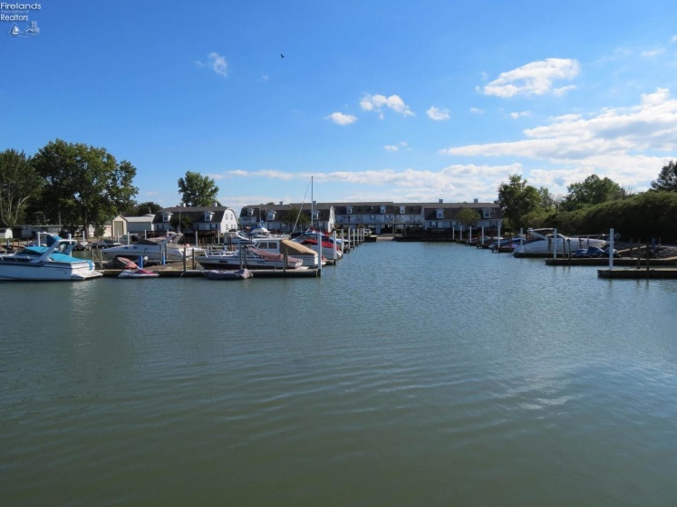 89 Schooner Point Drive, Port Clinton, 43452, 2 Bedrooms Bedrooms, ,2 BathroomsBathrooms,Residential,For Sale,Schooner Point,20250829