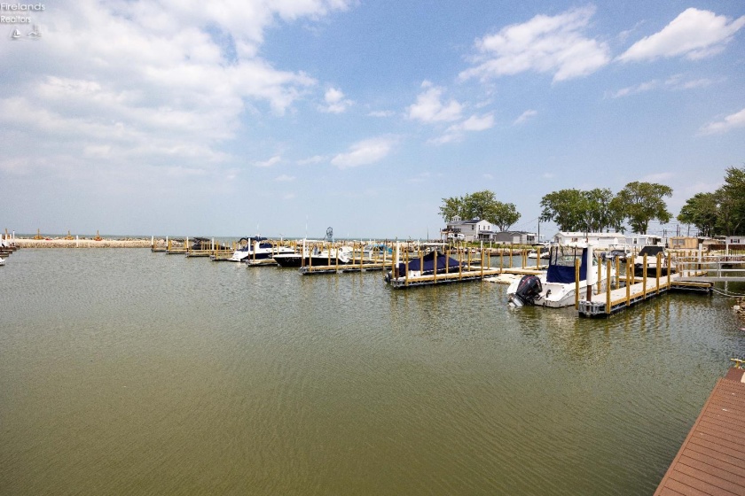 89 Schooner Point Drive, Port Clinton, 43452, 2 Bedrooms Bedrooms, ,2 BathroomsBathrooms,Residential,For Sale,Schooner Point,20250829