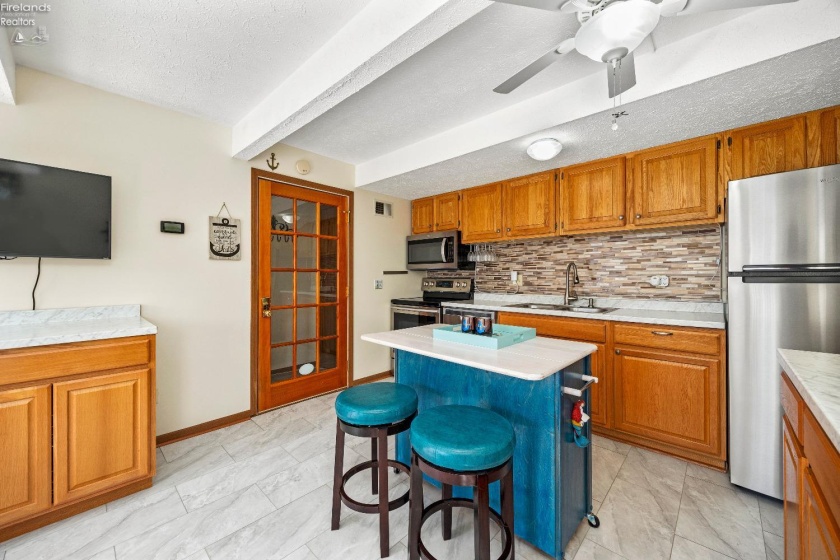 89 Schooner Point Drive, Port Clinton, 43452, 2 Bedrooms Bedrooms, ,2 BathroomsBathrooms,Residential,For Sale,Schooner Point,20250829