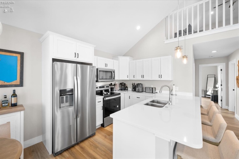 545 Lakeshore Drive, Port Clinton, 43452, 3 Bedrooms Bedrooms, ,2 BathroomsBathrooms,Residential,For Sale,Lakeshore,20250858