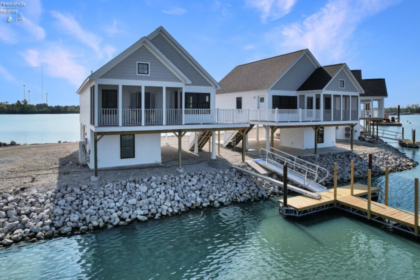 545 Lakeshore Drive, Port Clinton, 43452, 3 Bedrooms Bedrooms, ,2 BathroomsBathrooms,Residential,For Sale,Lakeshore,20250858
