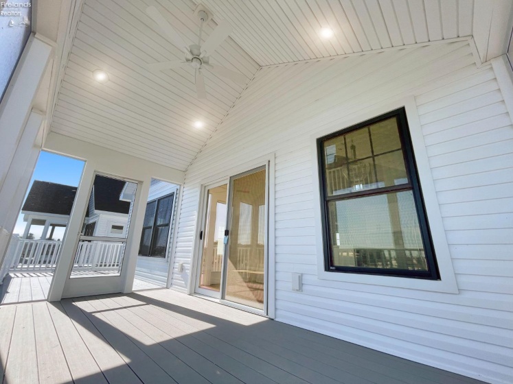 545 Lakeshore Drive, Port Clinton, 43452, 3 Bedrooms Bedrooms, ,2 BathroomsBathrooms,Residential,For Sale,Lakeshore,20250858