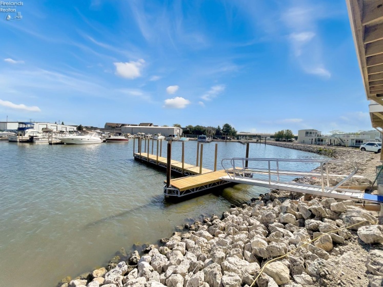 545 Lakeshore Drive, Port Clinton, 43452, 3 Bedrooms Bedrooms, ,2 BathroomsBathrooms,Residential,For Sale,Lakeshore,20250858