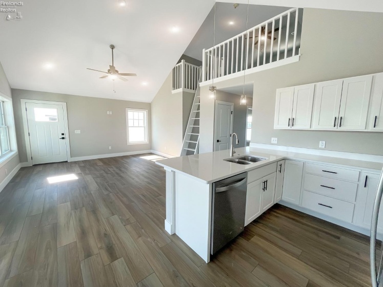 545 Lakeshore Drive, Port Clinton, 43452, 3 Bedrooms Bedrooms, ,2 BathroomsBathrooms,Residential,For Sale,Lakeshore,20250858