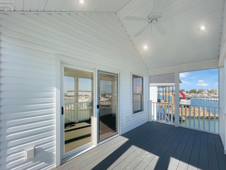 545 Lakeshore Drive, Port Clinton, 43452, 3 Bedrooms Bedrooms, ,2 BathroomsBathrooms,Residential,For Sale,Lakeshore,20250858