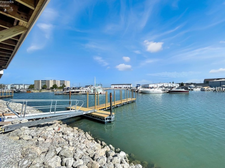 545 Lakeshore Drive, Port Clinton, 43452, 3 Bedrooms Bedrooms, ,2 BathroomsBathrooms,Residential,For Sale,Lakeshore,20250858