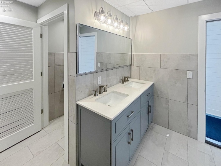545 Lakeshore Drive, Port Clinton, 43452, 3 Bedrooms Bedrooms, ,2 BathroomsBathrooms,Residential,For Sale,Lakeshore,20250858