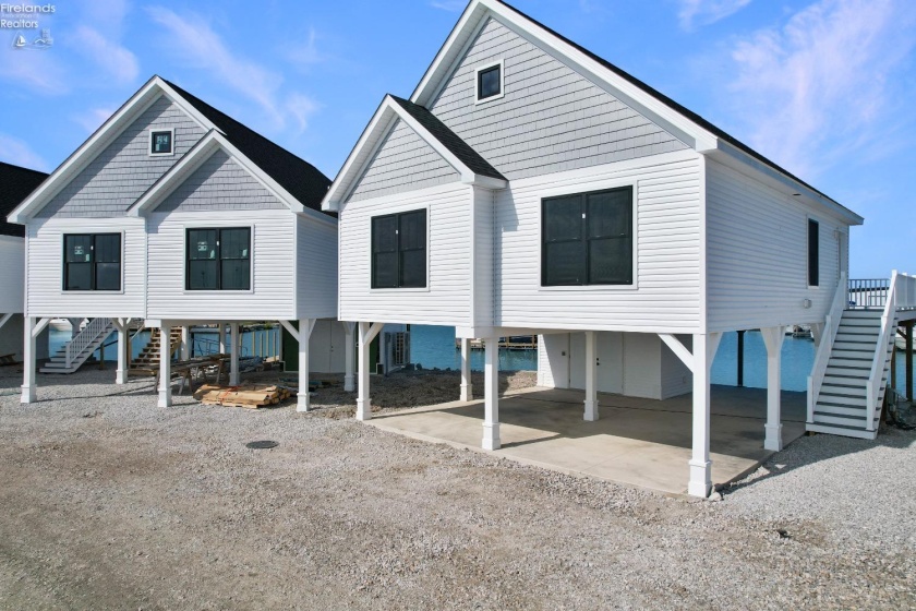 545 Lakeshore Drive, Port Clinton, 43452, 3 Bedrooms Bedrooms, ,2 BathroomsBathrooms,Residential,For Sale,Lakeshore,20250858