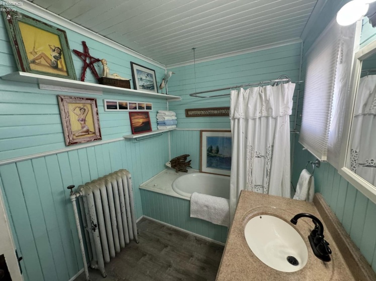 22 Oakwood Avenue, Huron, 44839, 3 Bedrooms Bedrooms, ,1 BathroomBathrooms,Residential,For Sale,Oakwood,20250834