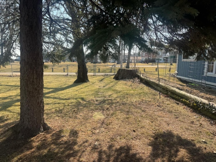22 Oakwood Avenue, Huron, 44839, 3 Bedrooms Bedrooms, ,1 BathroomBathrooms,Residential,For Sale,Oakwood,20250834