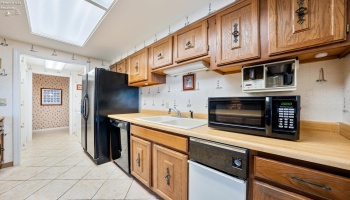 711 lakeshore, Port Clinton, 43452, 2 Bedrooms Bedrooms, ,2 BathroomsBathrooms,Residential,For Sale,lakeshore,20250658