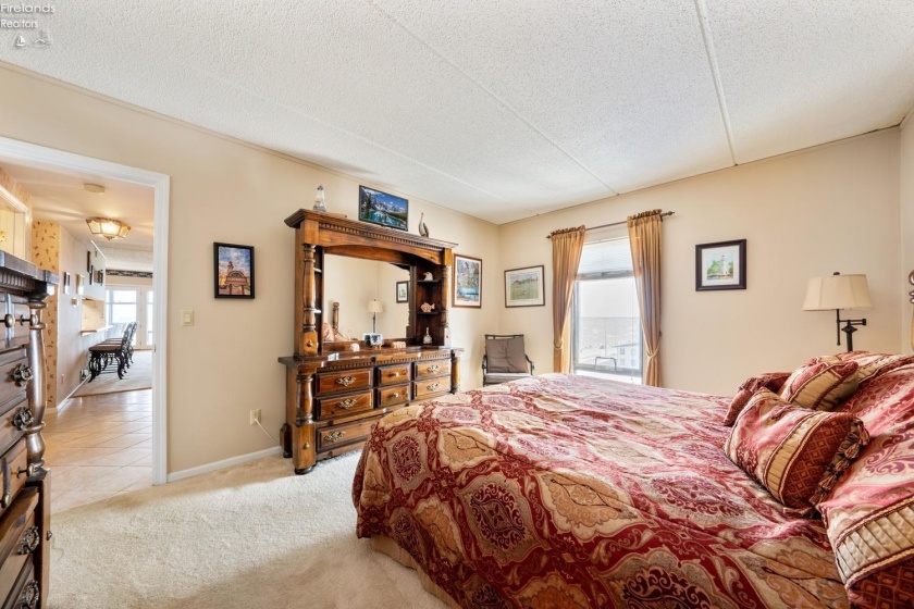 711 lakeshore, Port Clinton, 43452, 2 Bedrooms Bedrooms, ,2 BathroomsBathrooms,Residential,For Sale,lakeshore,20250658