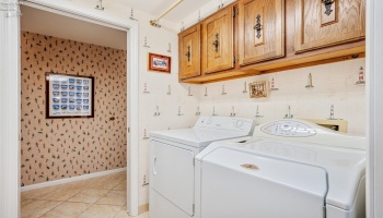 711 lakeshore, Port Clinton, 43452, 2 Bedrooms Bedrooms, ,2 BathroomsBathrooms,Residential,For Sale,lakeshore,20250658