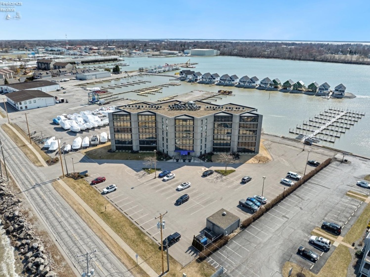 711 lakeshore, Port Clinton, 43452, 2 Bedrooms Bedrooms, ,2 BathroomsBathrooms,Residential,For Sale,lakeshore,20250658