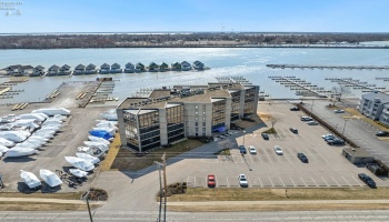 711 lakeshore, Port Clinton, 43452, 2 Bedrooms Bedrooms, ,2 BathroomsBathrooms,Residential,For Sale,lakeshore,20250658