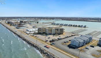 711 lakeshore, Port Clinton, 43452, 2 Bedrooms Bedrooms, ,2 BathroomsBathrooms,Residential,For Sale,lakeshore,20250658