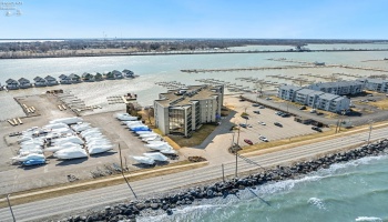711 lakeshore, Port Clinton, 43452, 2 Bedrooms Bedrooms, ,2 BathroomsBathrooms,Residential,For Sale,lakeshore,20250658