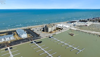 711 lakeshore, Port Clinton, 43452, 2 Bedrooms Bedrooms, ,2 BathroomsBathrooms,Residential,For Sale,lakeshore,20250658