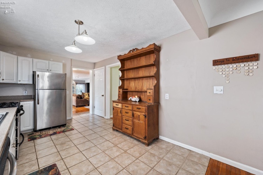208 Cedar Brook Lane, Sandusky, 44870, 4 Bedrooms Bedrooms, ,2 BathroomsBathrooms,Residential,For Sale,Cedar Brook,20250980