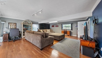 208 Cedar Brook Lane, Sandusky, 44870, 4 Bedrooms Bedrooms, ,2 BathroomsBathrooms,Residential,For Sale,Cedar Brook,20250980