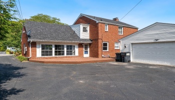 208 Cedar Brook Lane, Sandusky, 44870, 4 Bedrooms Bedrooms, ,2 BathroomsBathrooms,Residential,For Sale,Cedar Brook,20250980