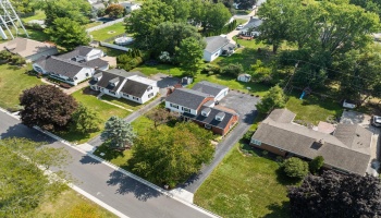 208 Cedar Brook Lane, Sandusky, 44870, 4 Bedrooms Bedrooms, ,2 BathroomsBathrooms,Residential,For Sale,Cedar Brook,20250980